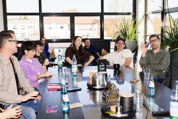 Team der m&z Agency im Meeting
